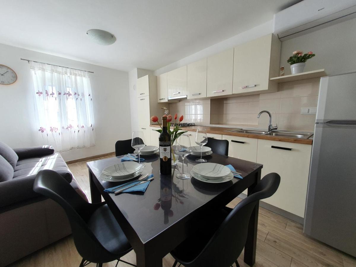 Apartaments Ukic Првич Шепурине Екстериор снимка